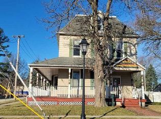 1380 Benton St, Crete, IL 60417