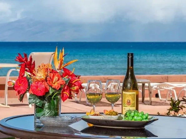 3765 Lower Honoapiilani Rd APT 101, Lahaina, HI 96761