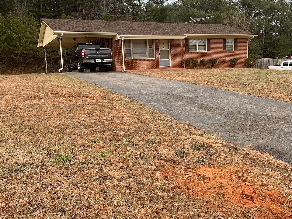 162 Saddleridge Rd 3 Bedrooms with 1 bath Kitchen dining room comb Carport Paved driveway