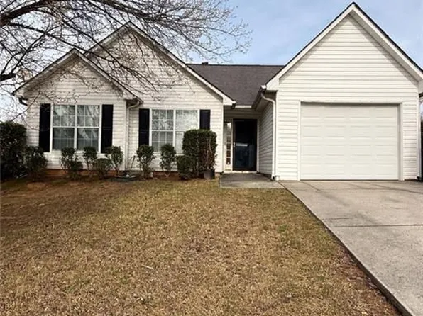 10600 Pine Forest Ln, Jonesboro, GA 30238