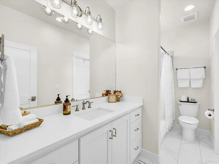 2811 S 3680 W — Photo 13