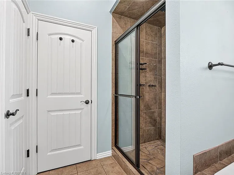 3725 Colfax Way — Photo 44