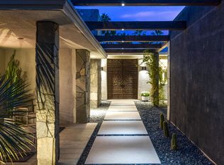 250 W Lilliana Dr, Palm Springs, CA 92264