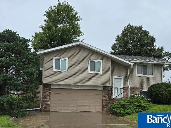 4000 Duxhall Dr, Lincoln, NE 68516