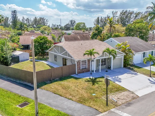 11120 N Terradas Lane, Boca Raton, FL 33428
