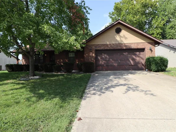 325 Kim Dr, Fairview Heights, IL 62208