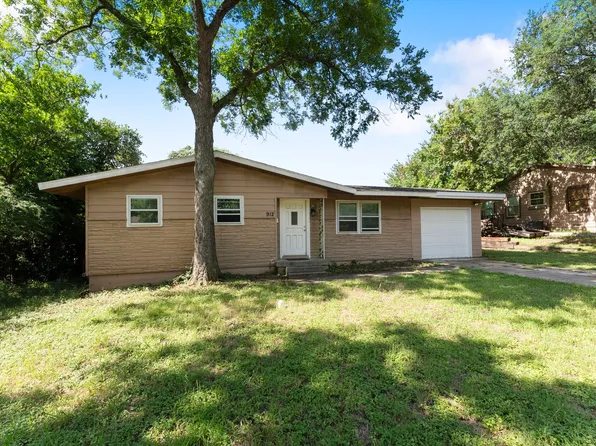 912 W Tucker Blvd, Arlington, TX 76013