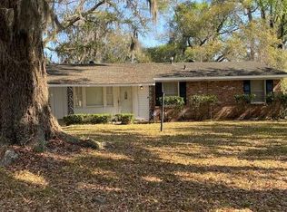 2220 Jordan Dr, Savannah, GA 31404