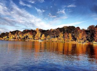 8 Ravens Pointe, Lake Saint Louis, MO 63367