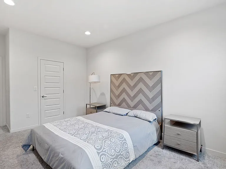 2814 Green Head Ct — Photo 10