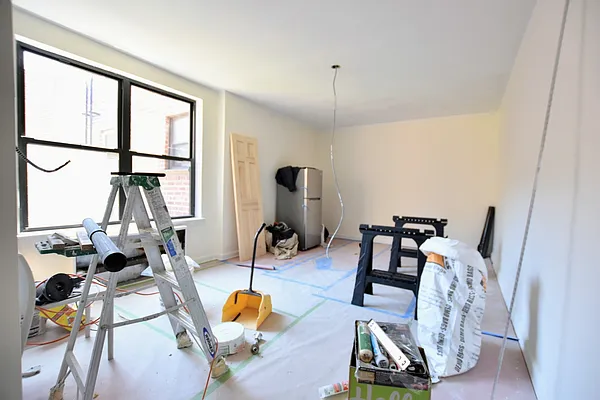 Rented by Dakis Group LLC | media 4