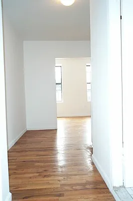 Rented by Tower Brokerage | media 21