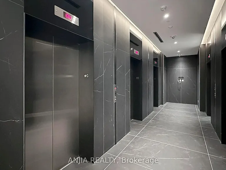 20 Edward St #2711 — Photo 4