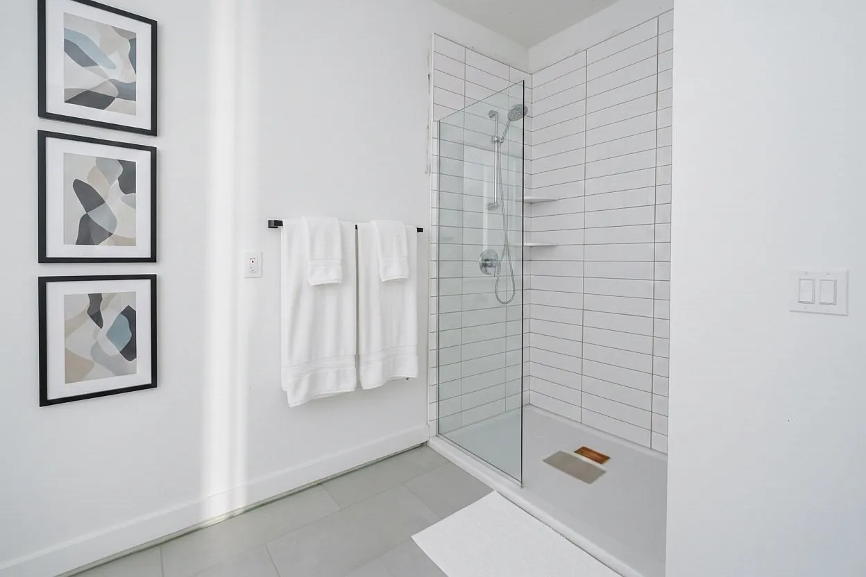 Studio, 469 sqft, $2,700 — Photo 4