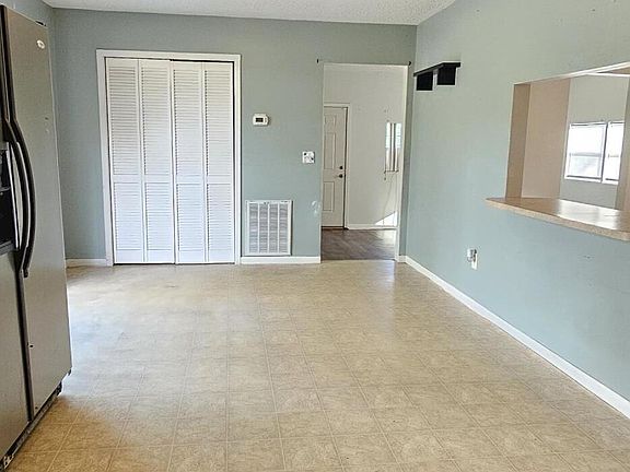 5th image of 5114 Knapp St