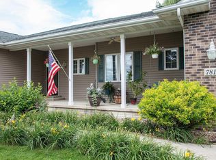 7811 Moline Rd, Waterloo, IA 50703