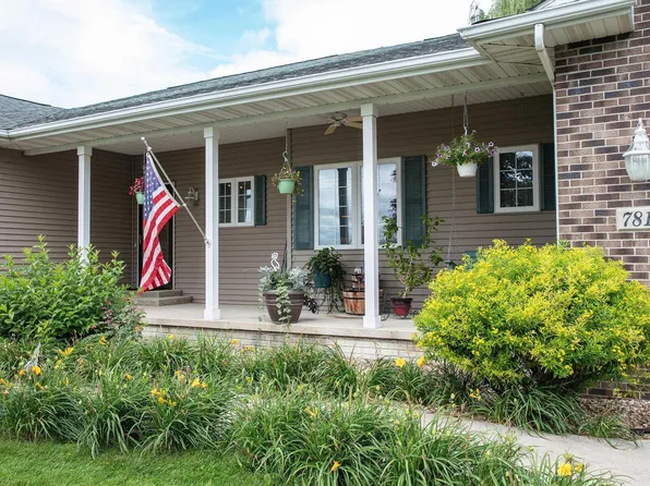 7811 Moline Rd, Waterloo, IA 50703