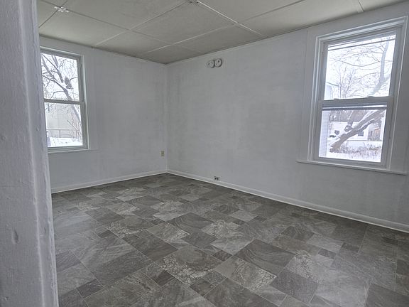 5th image of 234-236 Lake St #3