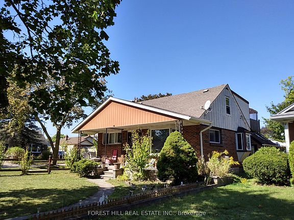 3rd image of 89 Heather Cres