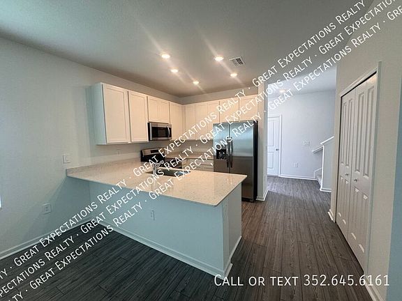 5th image of 4923 SW 81st Ln #102