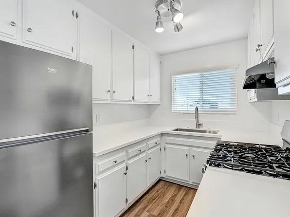 422 Hill St in Santa Monica - 4 blocks to the beach!!, 422 Hill St #10, Santa Monica, CA 90405