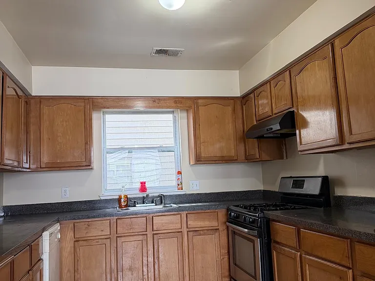 41 3rd St #2 — Photo 27