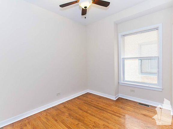 2nd image of 859 W Cornelia Ave #3NN3