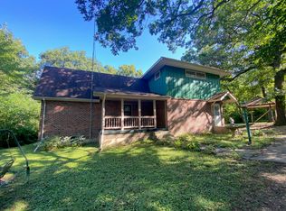 1706 Greenwood Ln, Dixon, IL 61021