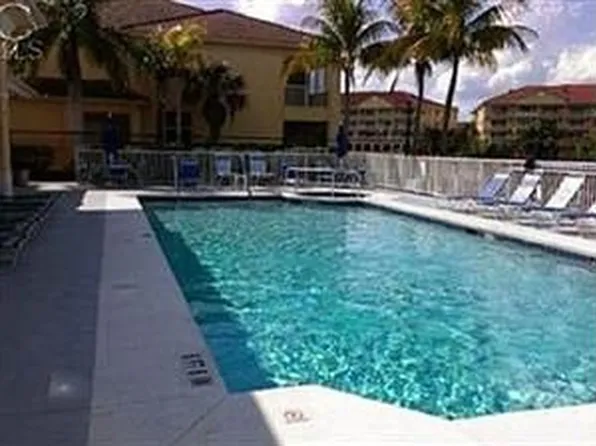 4222 Bellasol Cir APT 921, Fort Myers, FL 33916