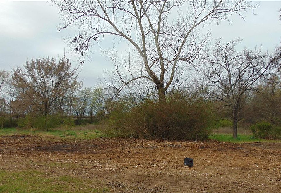 1st image of 229 Willow Ln