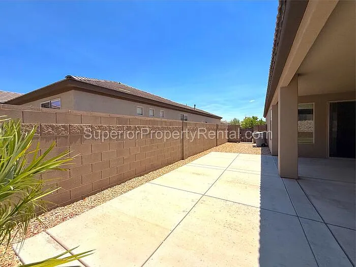 2701 E Upper Canyon Dr — Photo 18