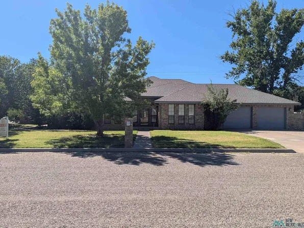 516 E 17th St, Portales, NM 88130