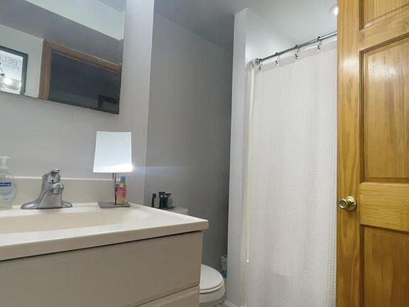 3rd image of 1722 E Moyamensing Ave APT 2