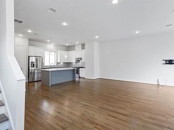 5th image of 348 Eado Park Cir