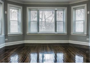 7806 S Bennett Ave APT 1, Chicago, IL 60649