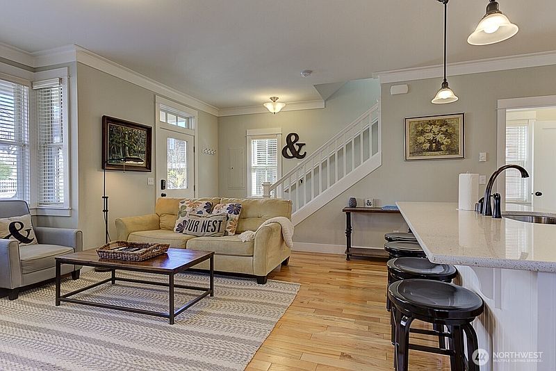 5th image of 229 Compass Street