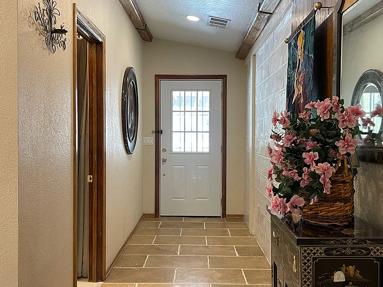 18165 Eucalyptus St #B — Photo 7