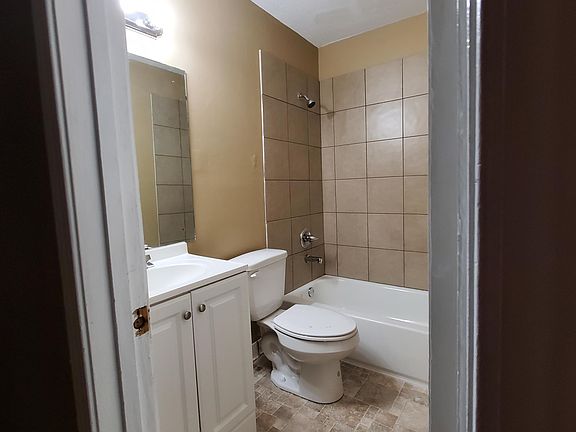 5th image of 7389 Meadowbrook Dr