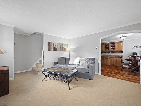 5th image of 5716 Valleyview Dr
