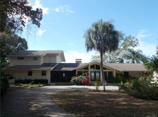 39 SE 11th St, Crystal River, FL 34429