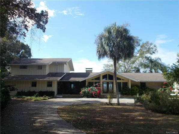39 SE 11th St, Crystal River, FL 34429