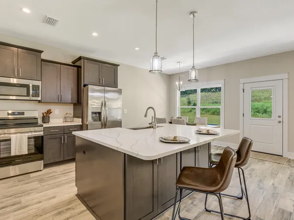 1517 Kais St, Baker, FL 32531