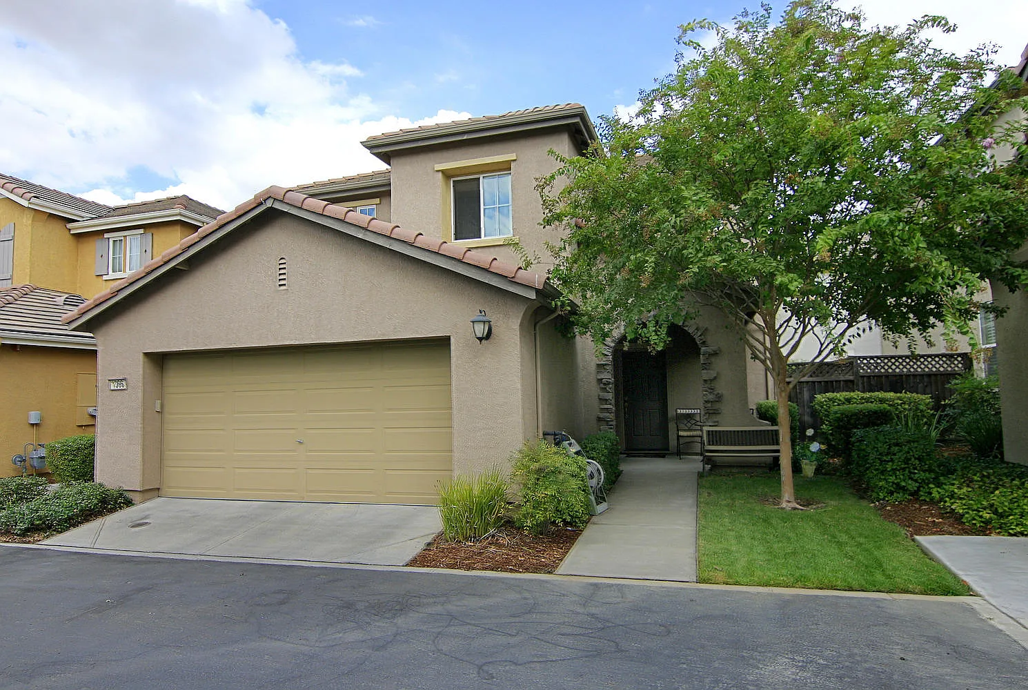 1366 Landmark Cir photo 1