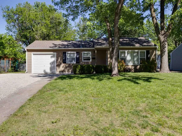 808 Madeline Ln, Lawrence, KS 66049