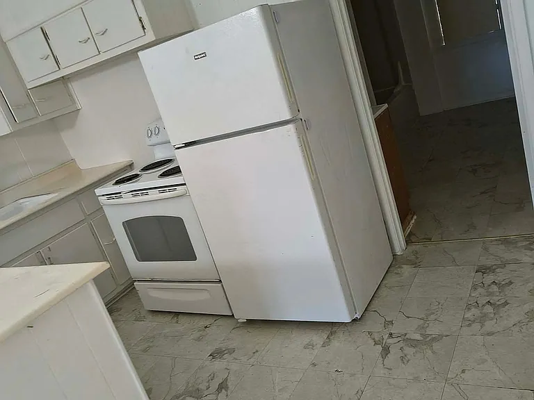 511 N Meridian St #B — Photo 1