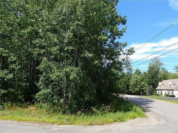 3rd image of 00 Forest Street W