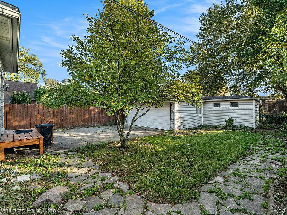 20926 Lennon St, photo 25
