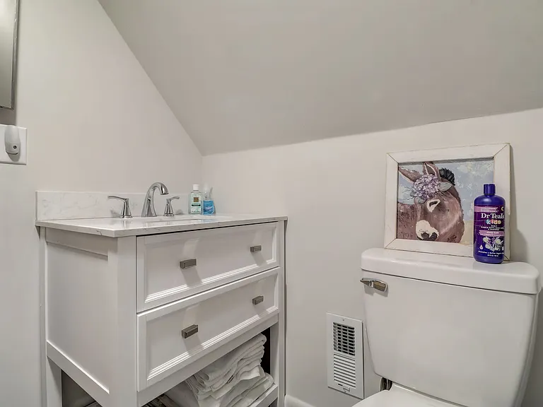 Upstairs bathroom