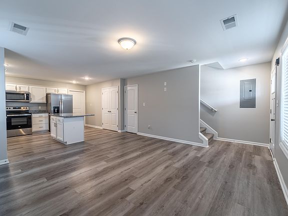 5th image of 3012 Bodie Ct