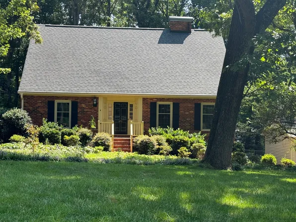 451 Staffordshire Rd, Winston Salem, NC 27104